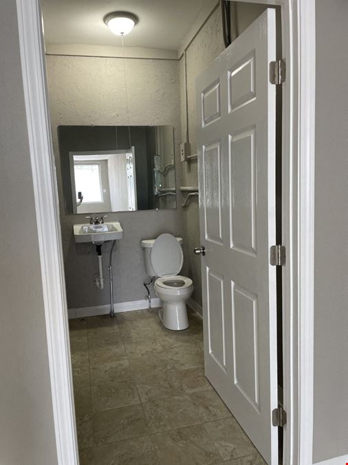 4113 Barrancas Ave | High-Visibility