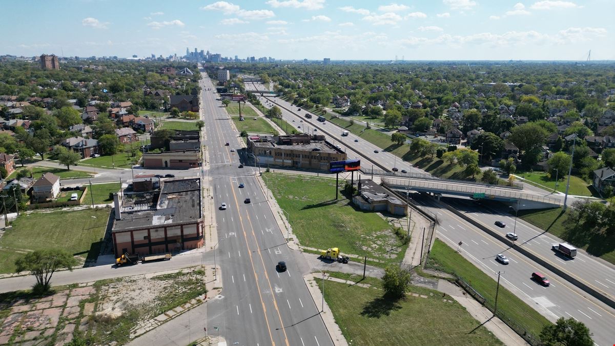 8422-8434 Grand River Ave