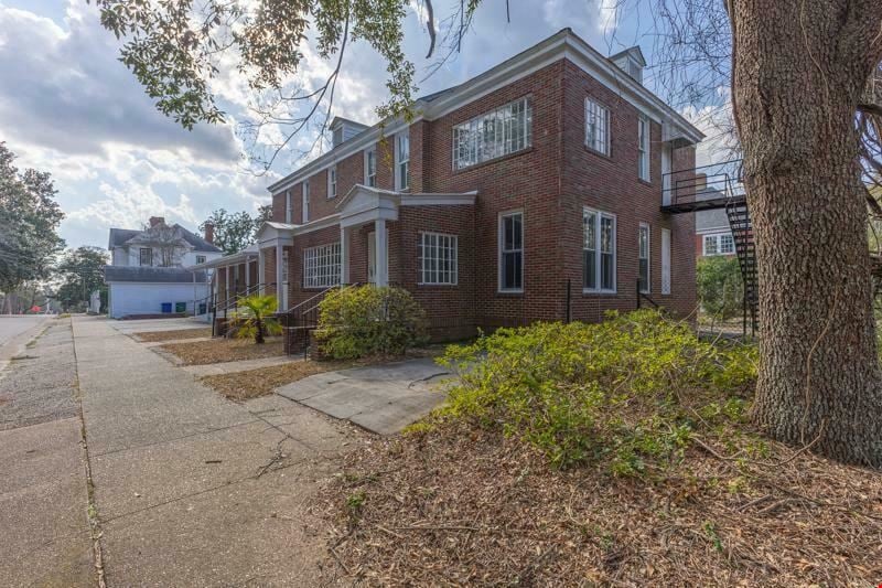 105 Lancaster St SW