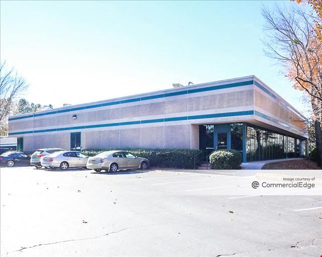 Lakeside Centre - 1927 & 1957 Lakeside Pkwy