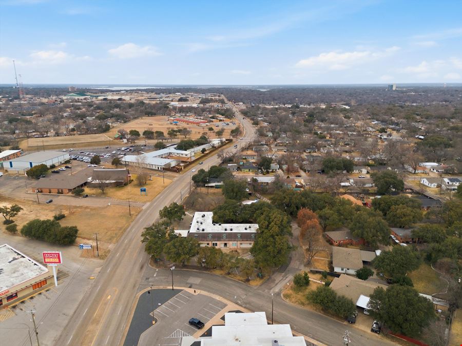 701 N New Rd