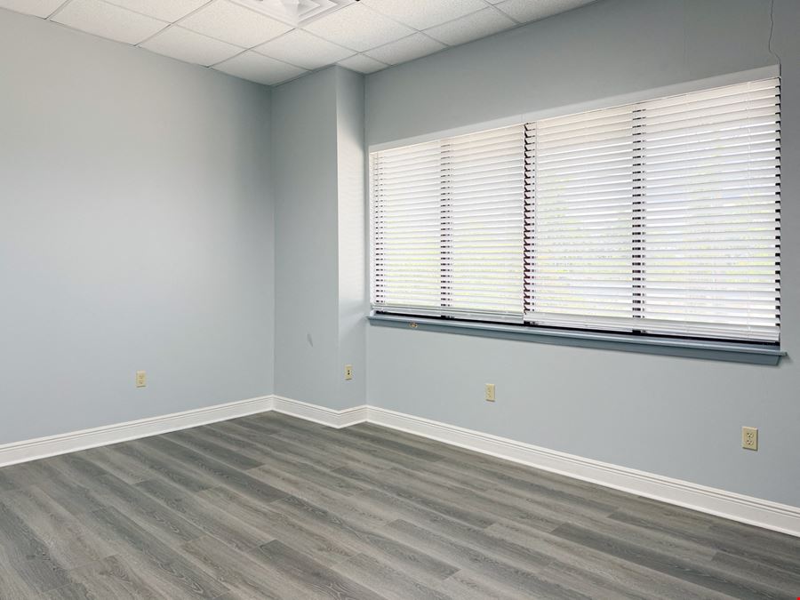 ±10,800 SF Industrial Flex Near Airline Hwy & Industriplex