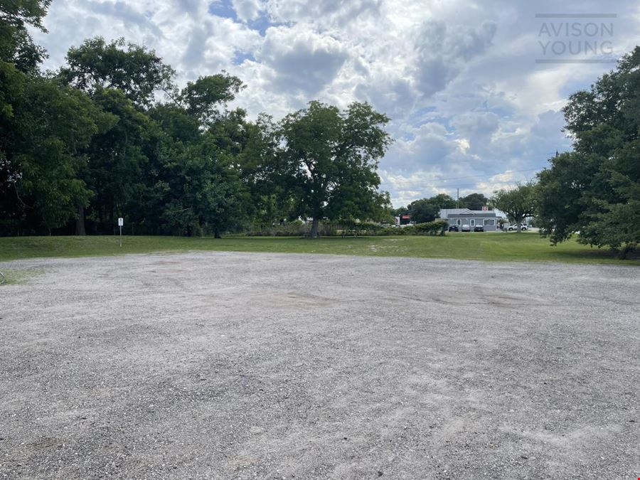 300 W Franklin St