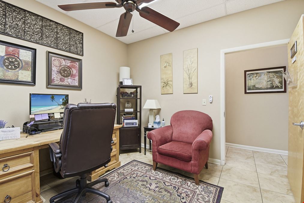 315 West Town Place