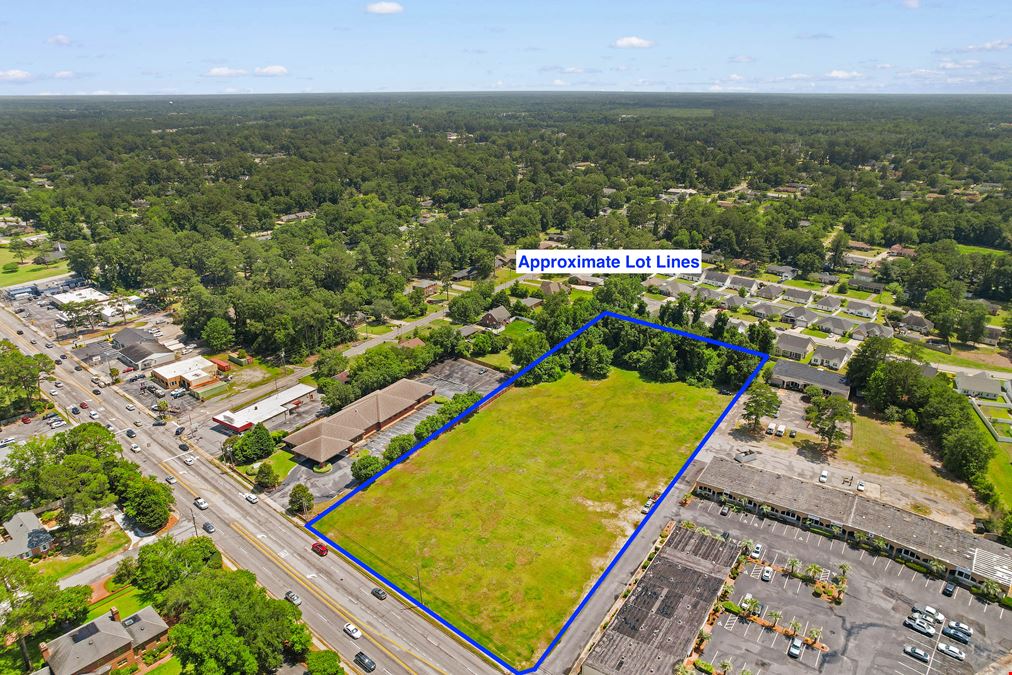 Commercial lot on 2nd Loop Rd.
