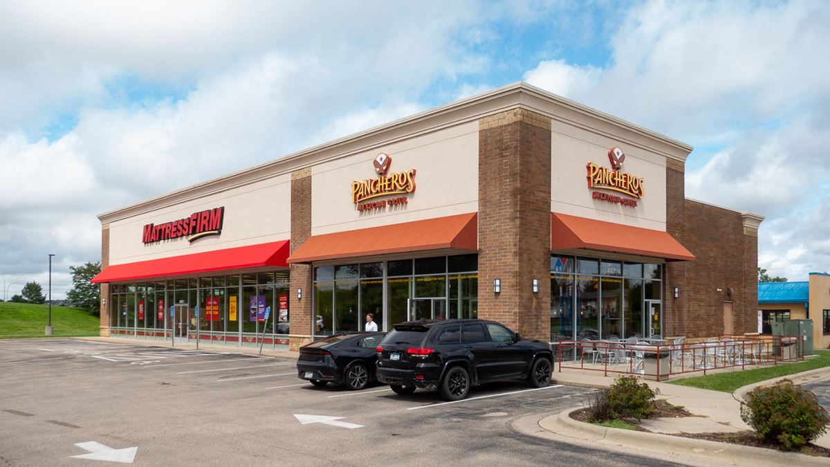 Premier Retail Visibility on Hwy 52