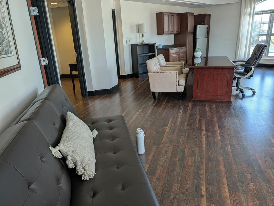PREMIER GALLERIA MEDICAL & PROFESSIONAL OFFICE CONDOS  6,311 SF | 8,181 SF COMBINED