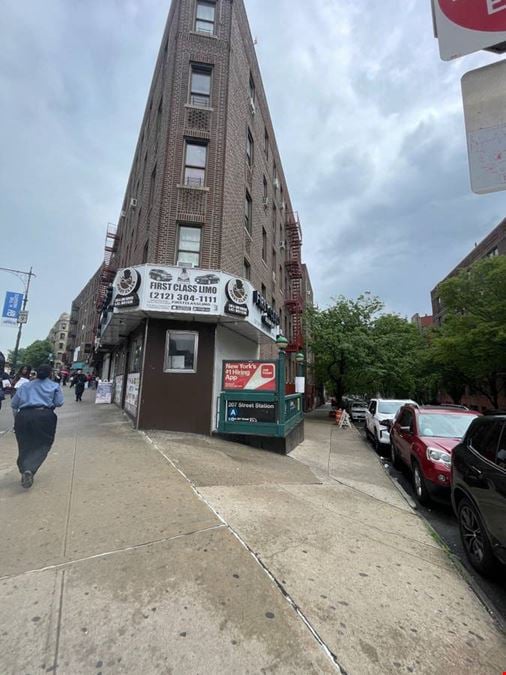 4984 Broadway