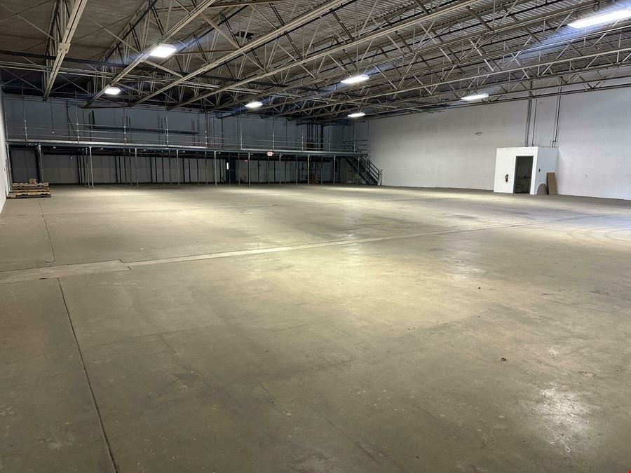 10,080± SF Industrial / Warehouse Space
