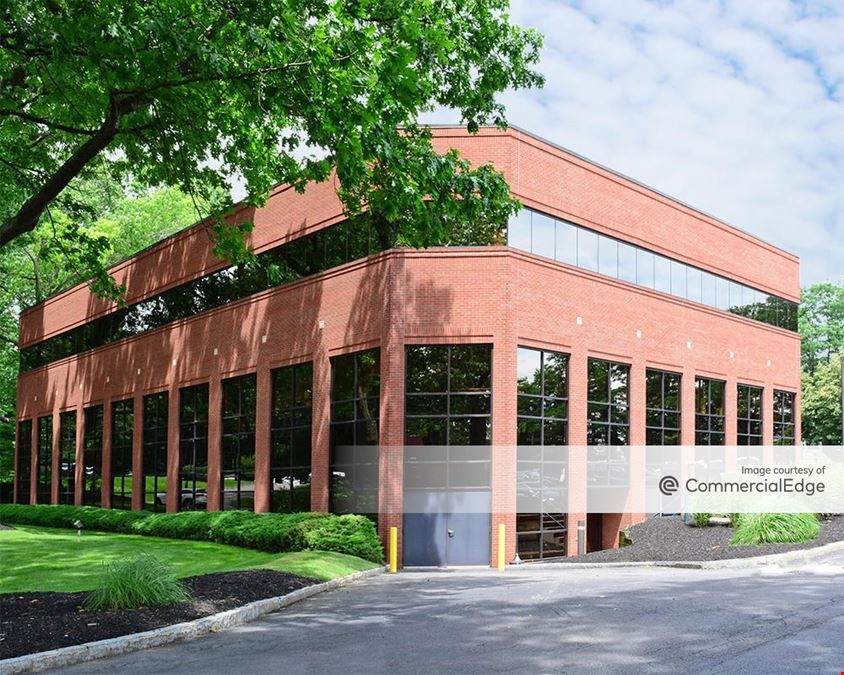Linden Oaks Office Park - 300 Linden Oaks
