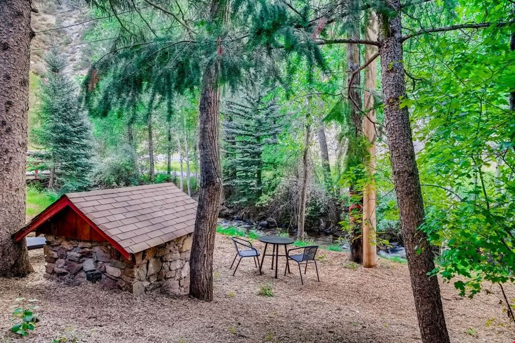 Water & Stone Cabins | 14-Keys | C-3 Zoning | Live Creek Frontage | 6.7 CAP