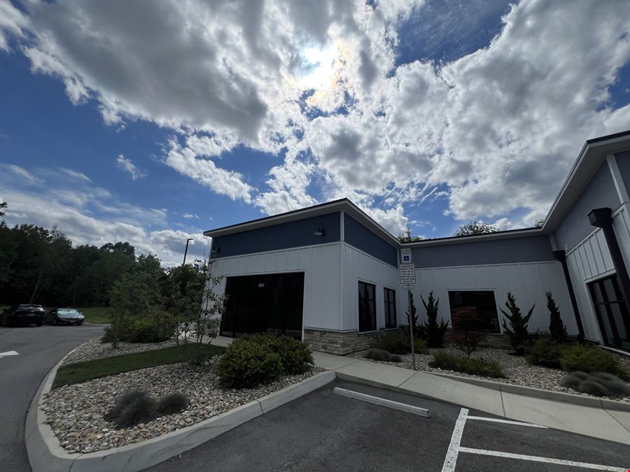 7693 Oak Ridge Highway