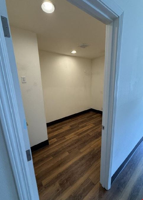 4350 Commercial St SE