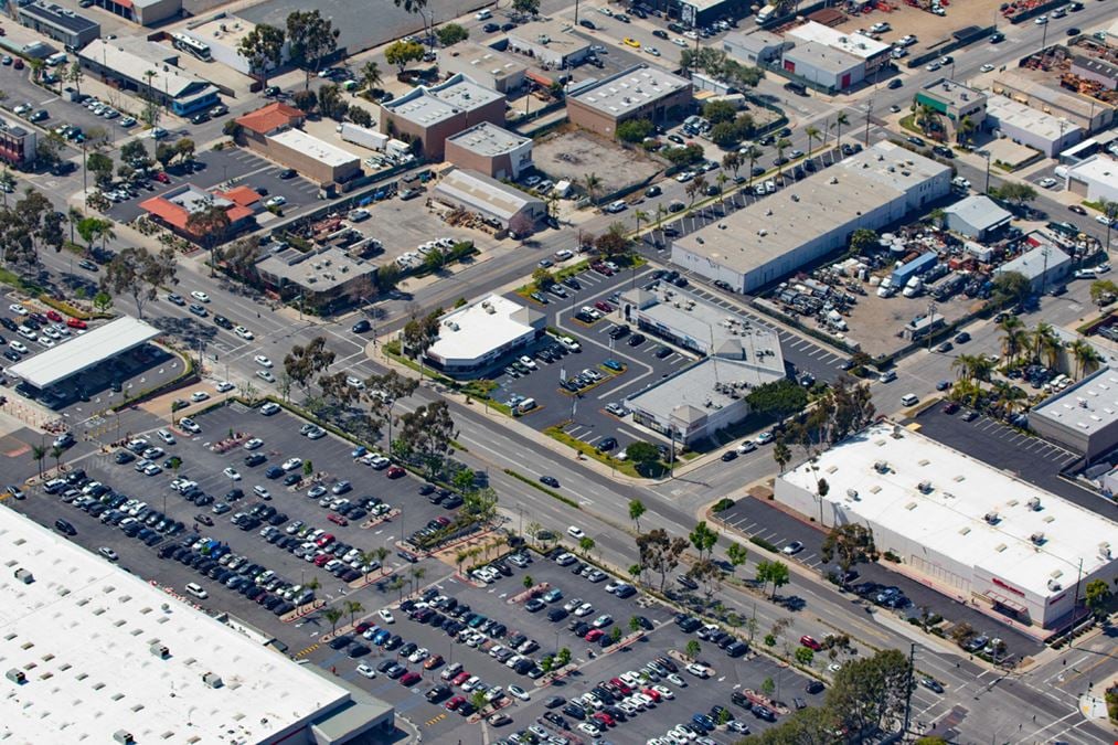 COSTCO ADJACENT RETAIL CENTER