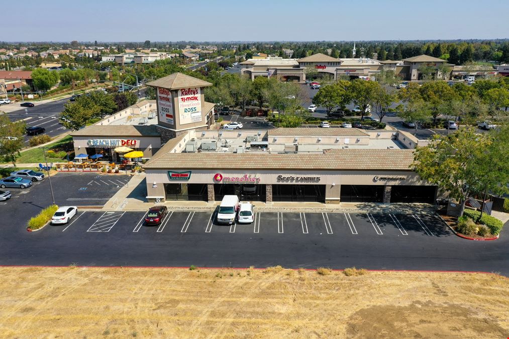 Grocery Anchor Sand Creek Crossing