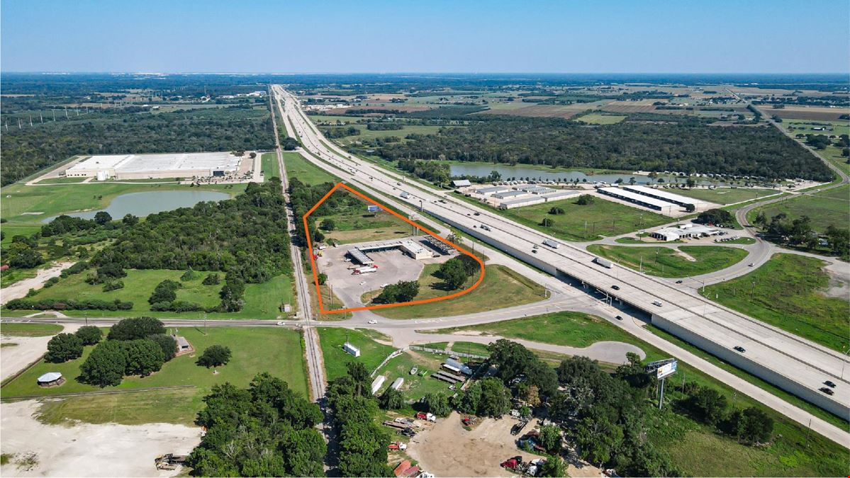 5168 NE I-10 Frontage Rd