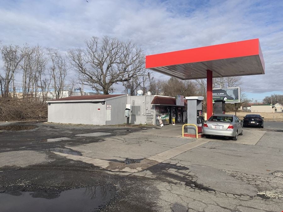 10 Year Lease: Gas Station & Convenience Store