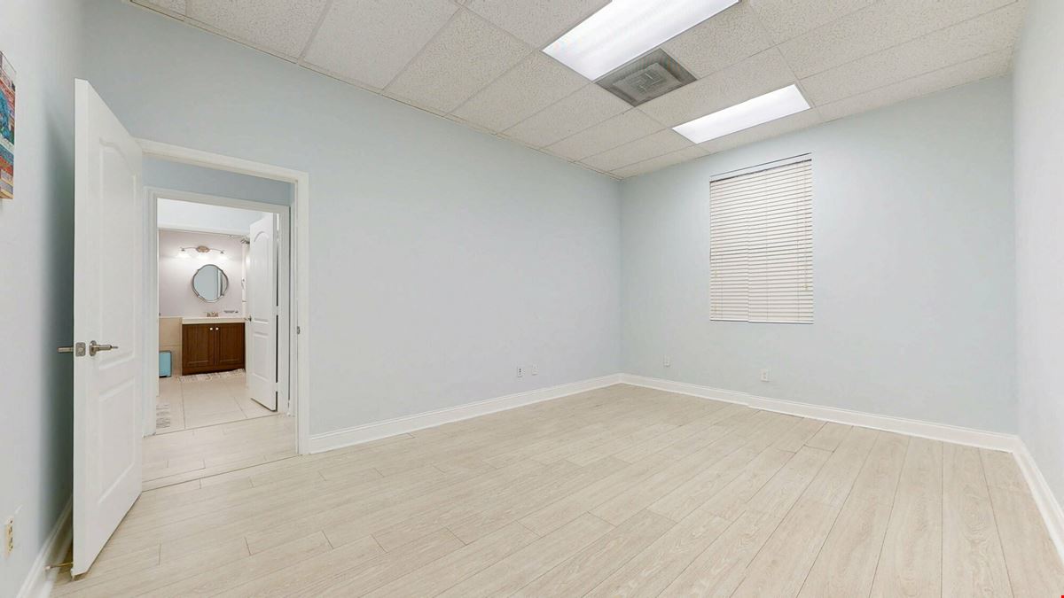MIAMI LAKES OFFICE VILLAGE CONDO