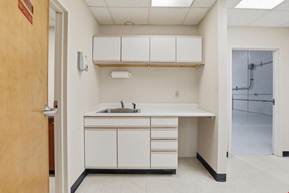 Industrial flex Space for Lease in Newburyport Seacoast Business Park