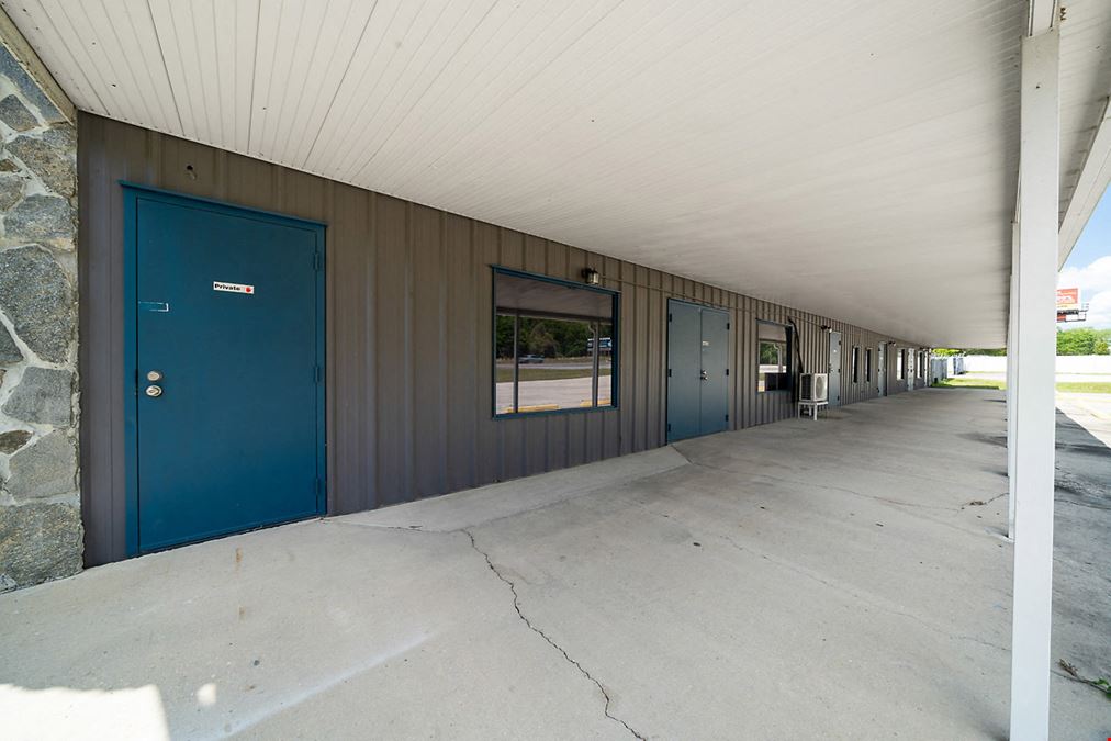 Versatile B5-Zoned Commercial Warehouse on Hwy 441