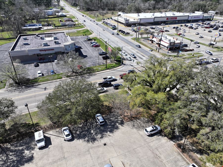 Moss Street Lafayette LA-3747