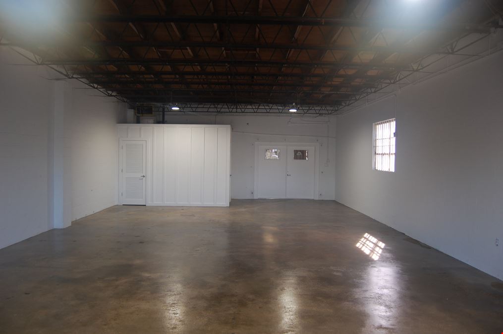 13066 W. Colonial Drive