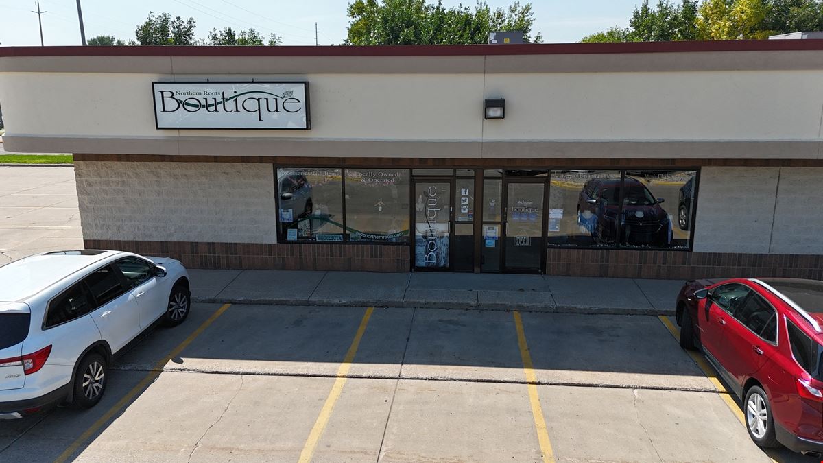 Grand Forks Multi-Tenant Shopping Center - 2550 S Columbia Road