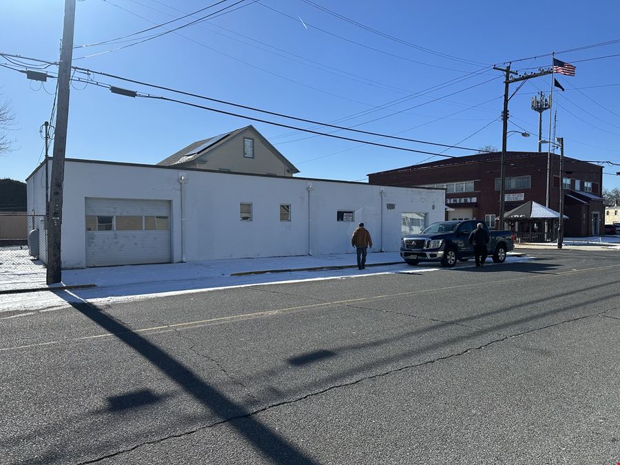 427 Buck St