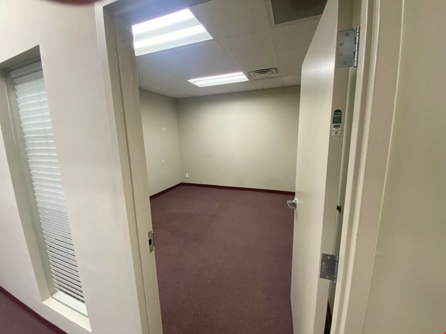 Retail/Office Showroom