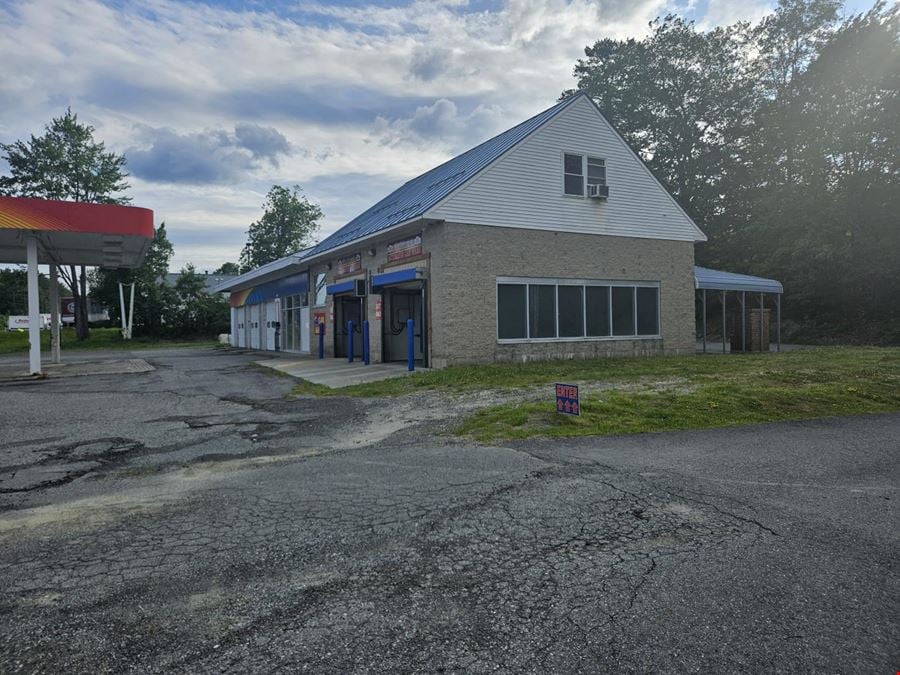 1049 N Main St