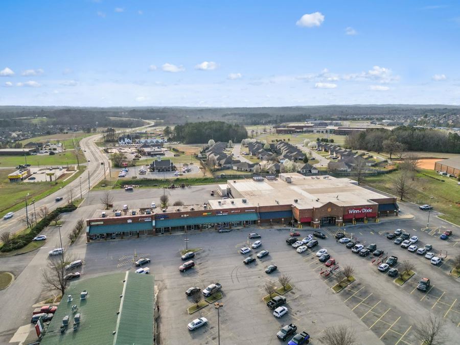 Northport Marketplace, Hwy 43/Rose Blvd