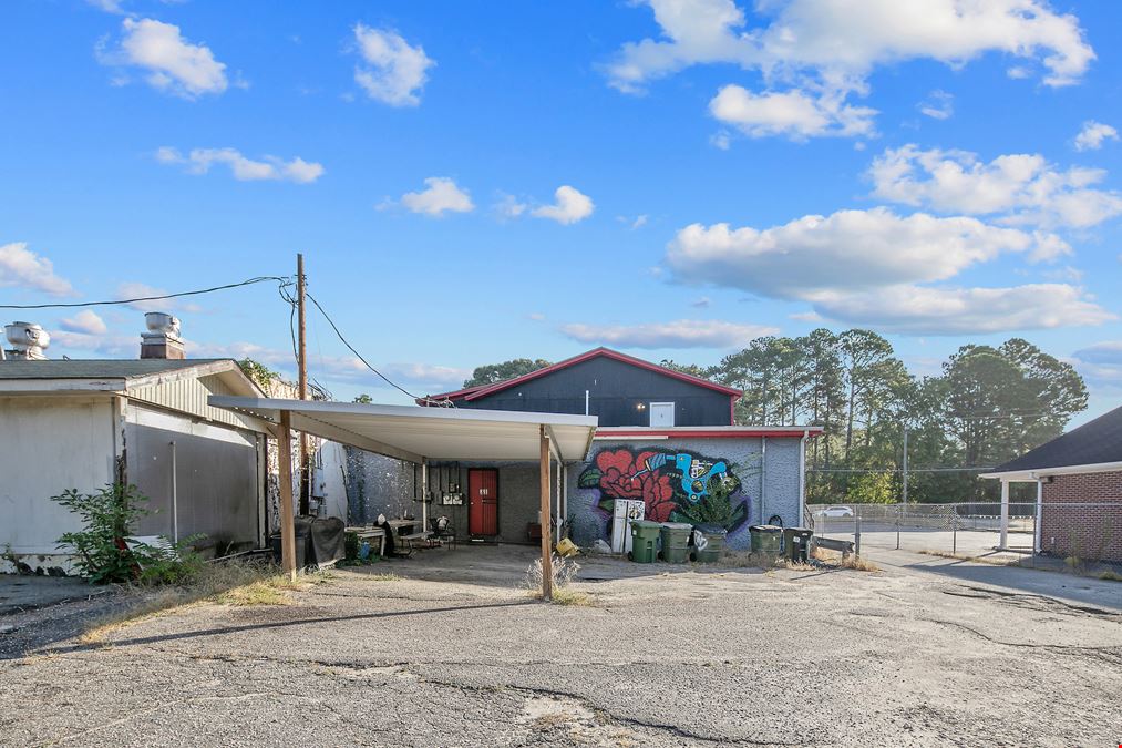 Former Tattoo Shop Site – Ideal for Owner-User