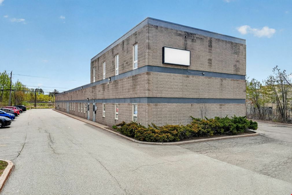 159 Colonnade Road South