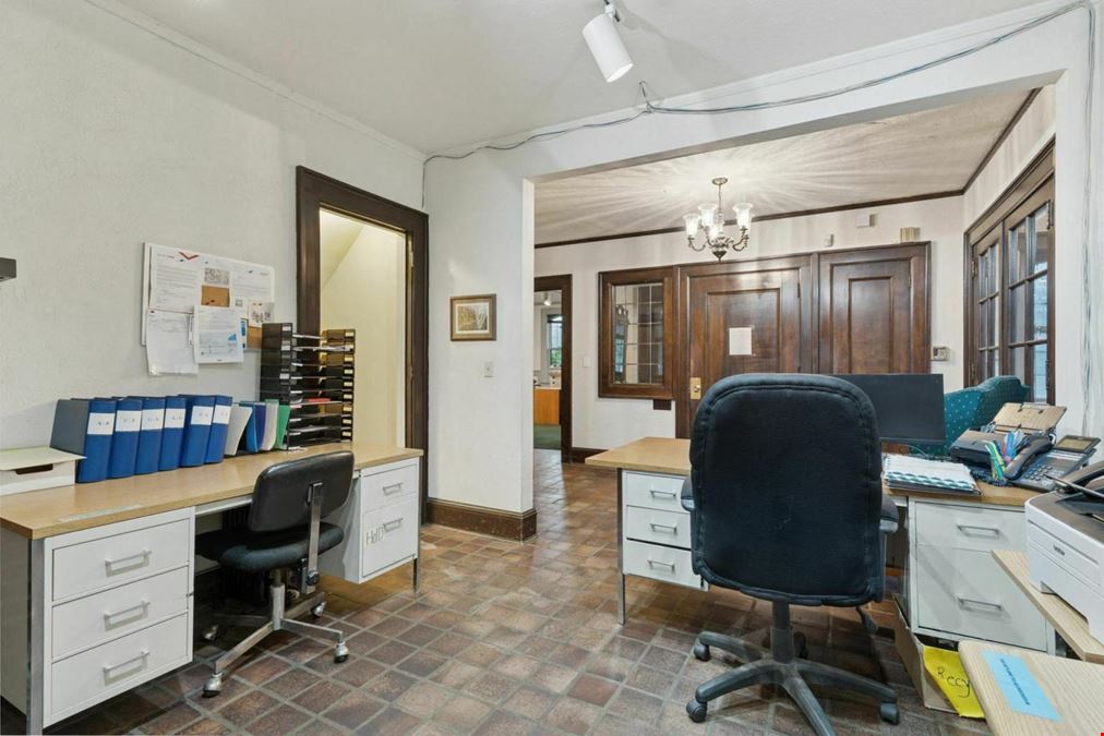 2318 1st Avenue South Professional Building