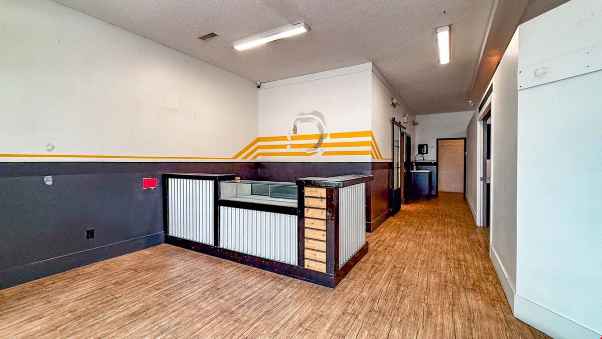 Well Positioned Commercial Unit