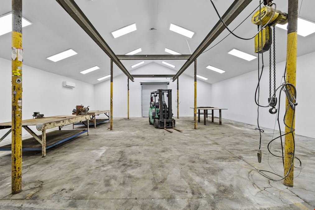 Well-Positioned Industrial Redevelopment Opportunity – 8316 LaPorte, Minutes from Downtown & Major Highways