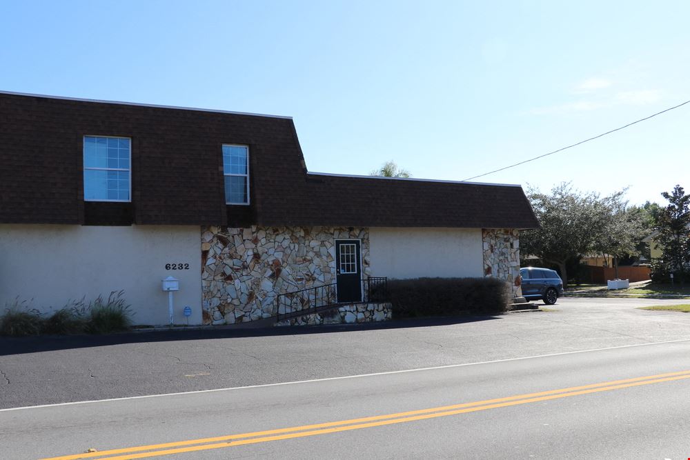 Office property in New Port Rochey, FL