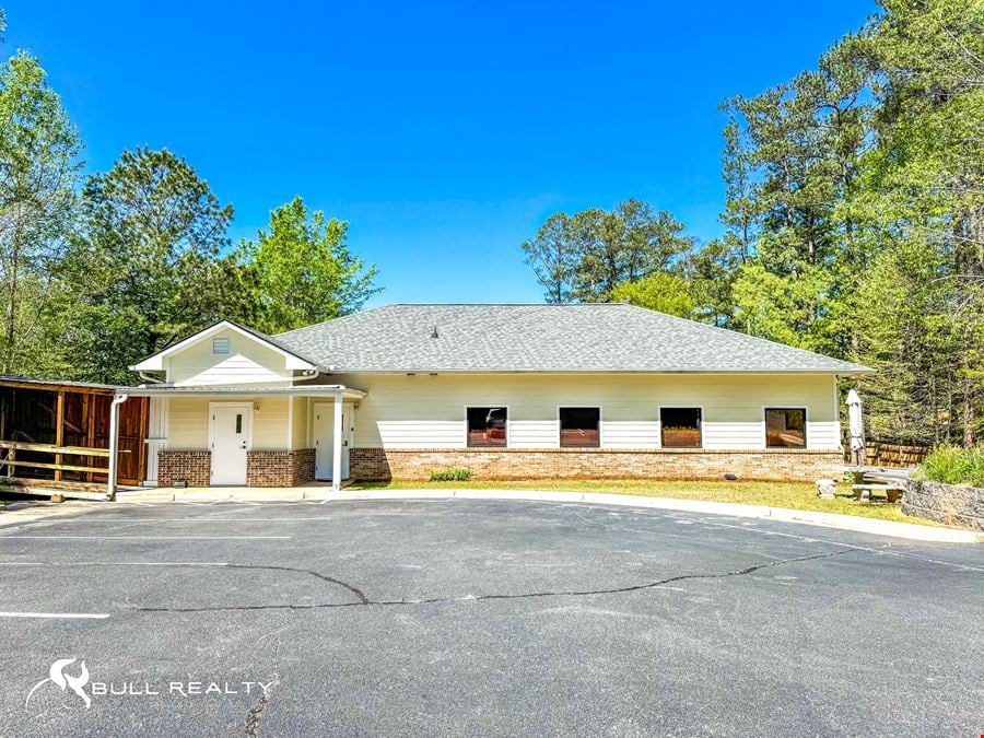 ±2,214 SF Freestanding Office