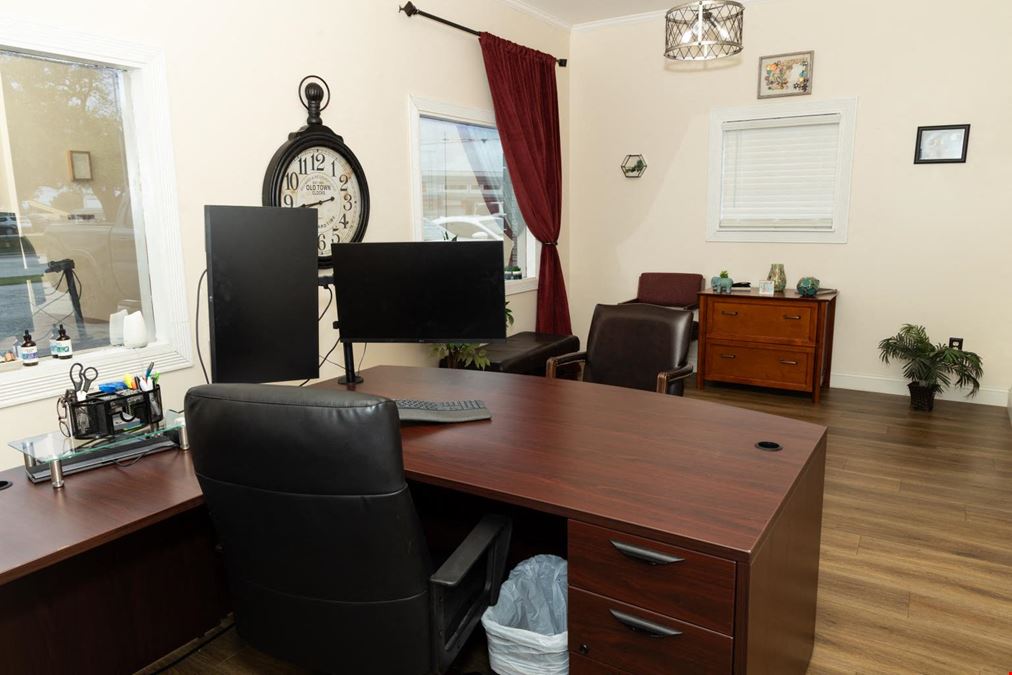 2,070 SF Office in Prime Houma Location