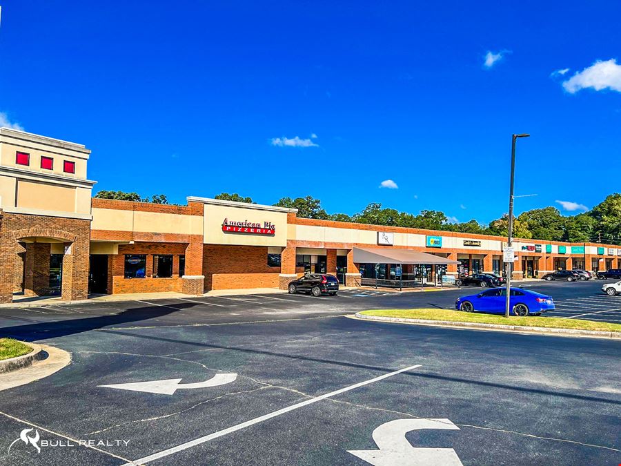 ±1,800 SF Retail/Restaurant Opportunity