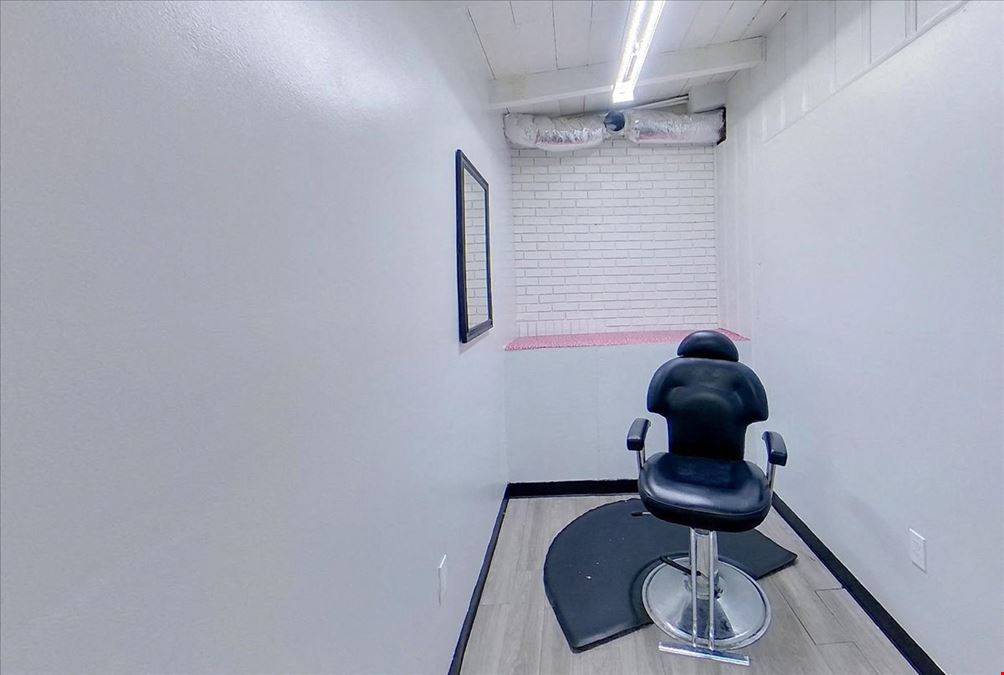 5610 Old National Hwy College Park, GA 30349