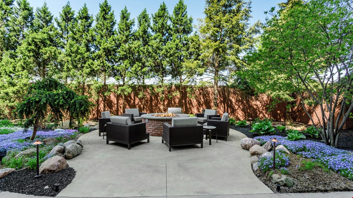 Courtyard Columbus at Easton