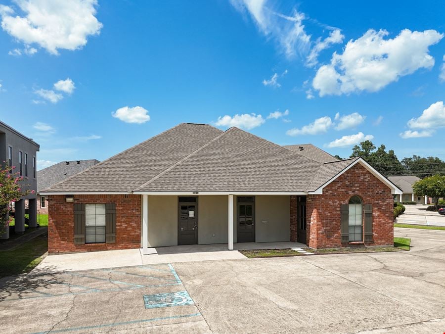 Move-In Ready Garden Office Off S Sherwood Forest Blvd