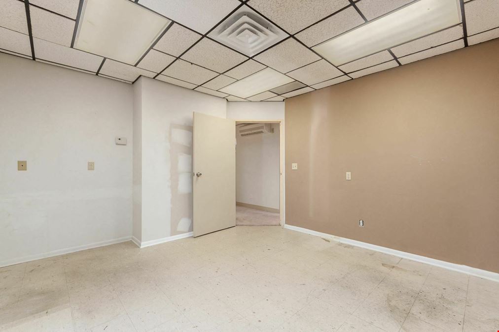 5180 E Main St, Entire 2820 sq ft Upper Floor