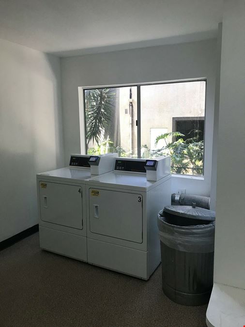 Encino Oaks Condominiums