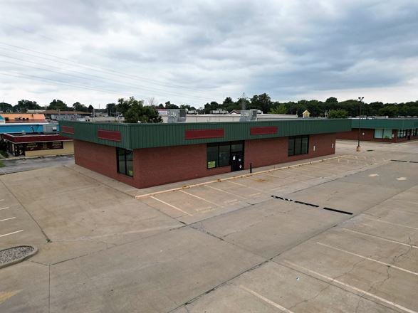 Preview of Retail space for Rent at 2875 N Water St