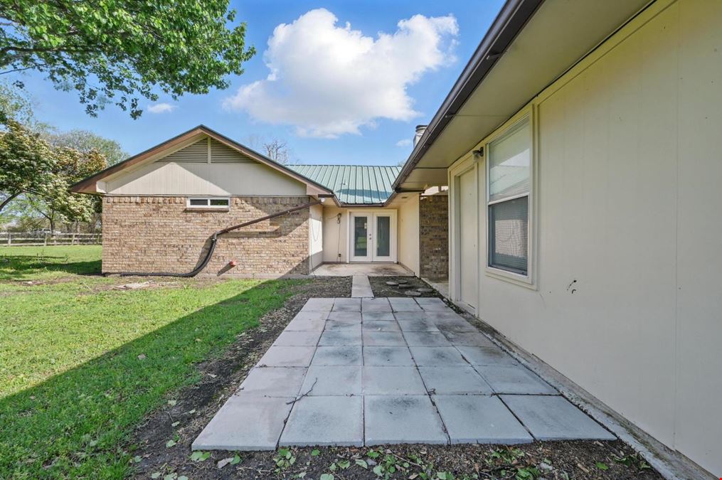 4,079 Flex Space for Lease