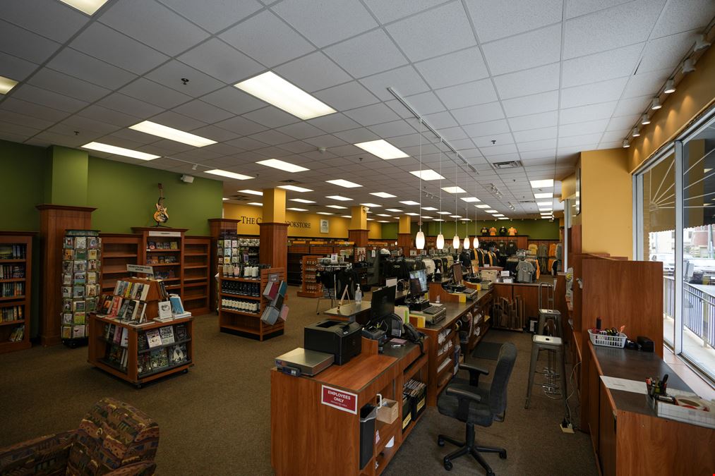 236 W Main St