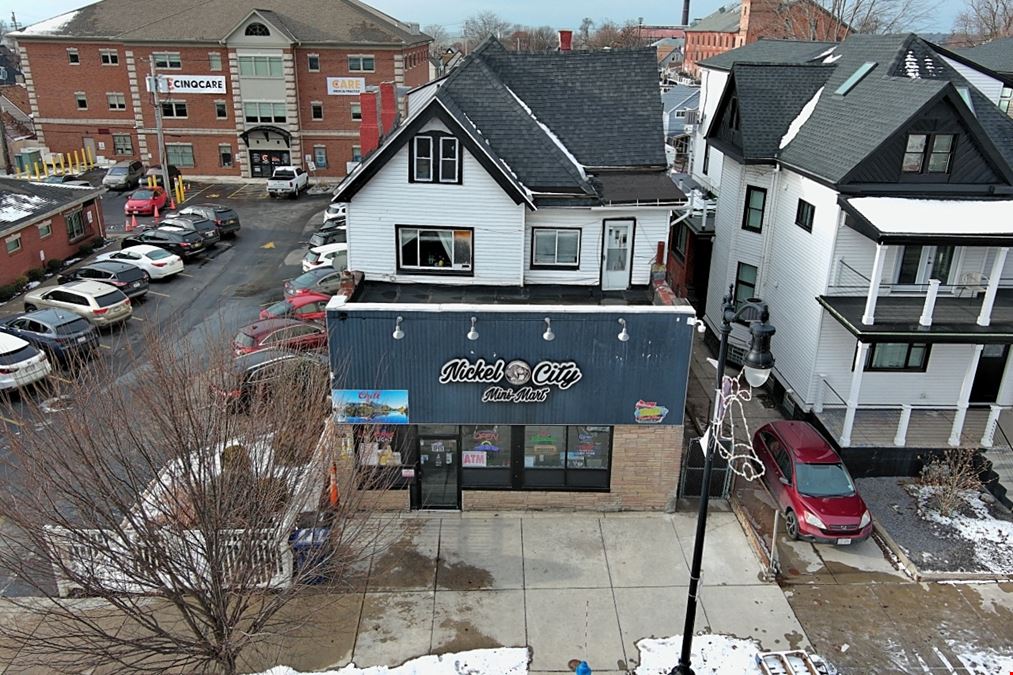 568 Niagara St