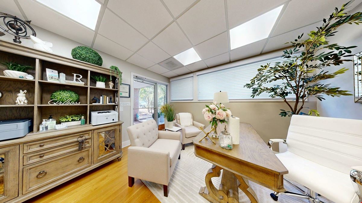 219 W Millbrook Rd